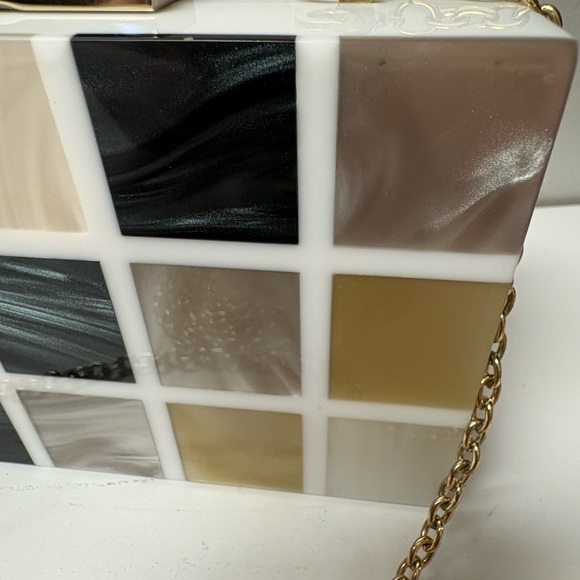 Sondra Roberts Box Purse Evening Bag Acrylic with Square Shell Pattern EUC - Picture 3 of 8